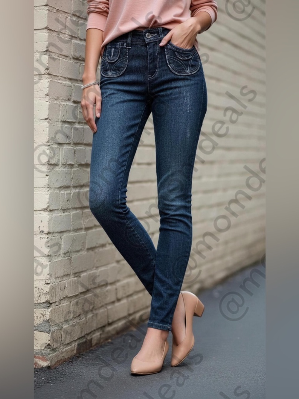 Vintage D&G (Dolce & Gabbana) "Wonder Jeans" Distressed Skinny Zip Pocket 25